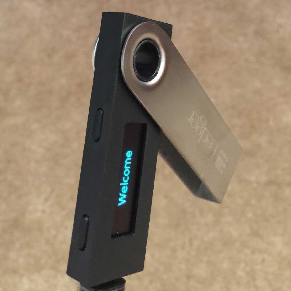 کیف سخت افزاری Ledger Nano S Cryptocurrency Hardware